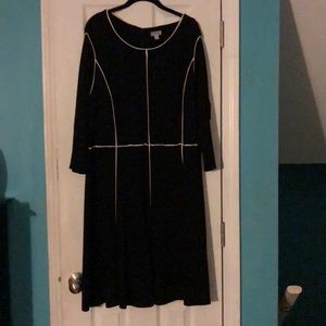 Black pointe dress with ivory piping